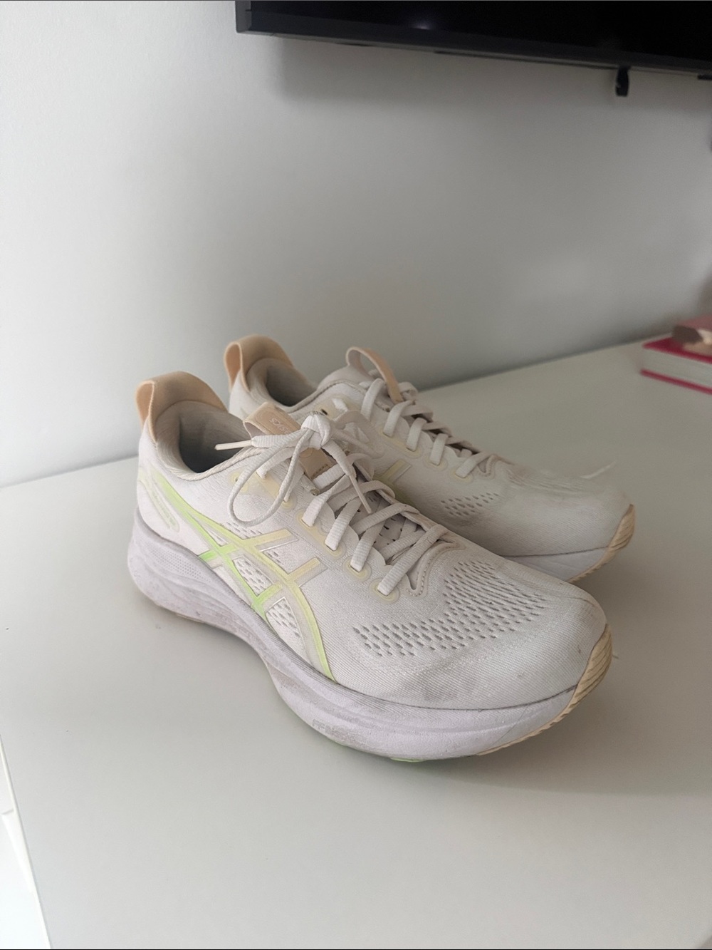 ASICS Women'sGEL KAYANO 32- 8.5